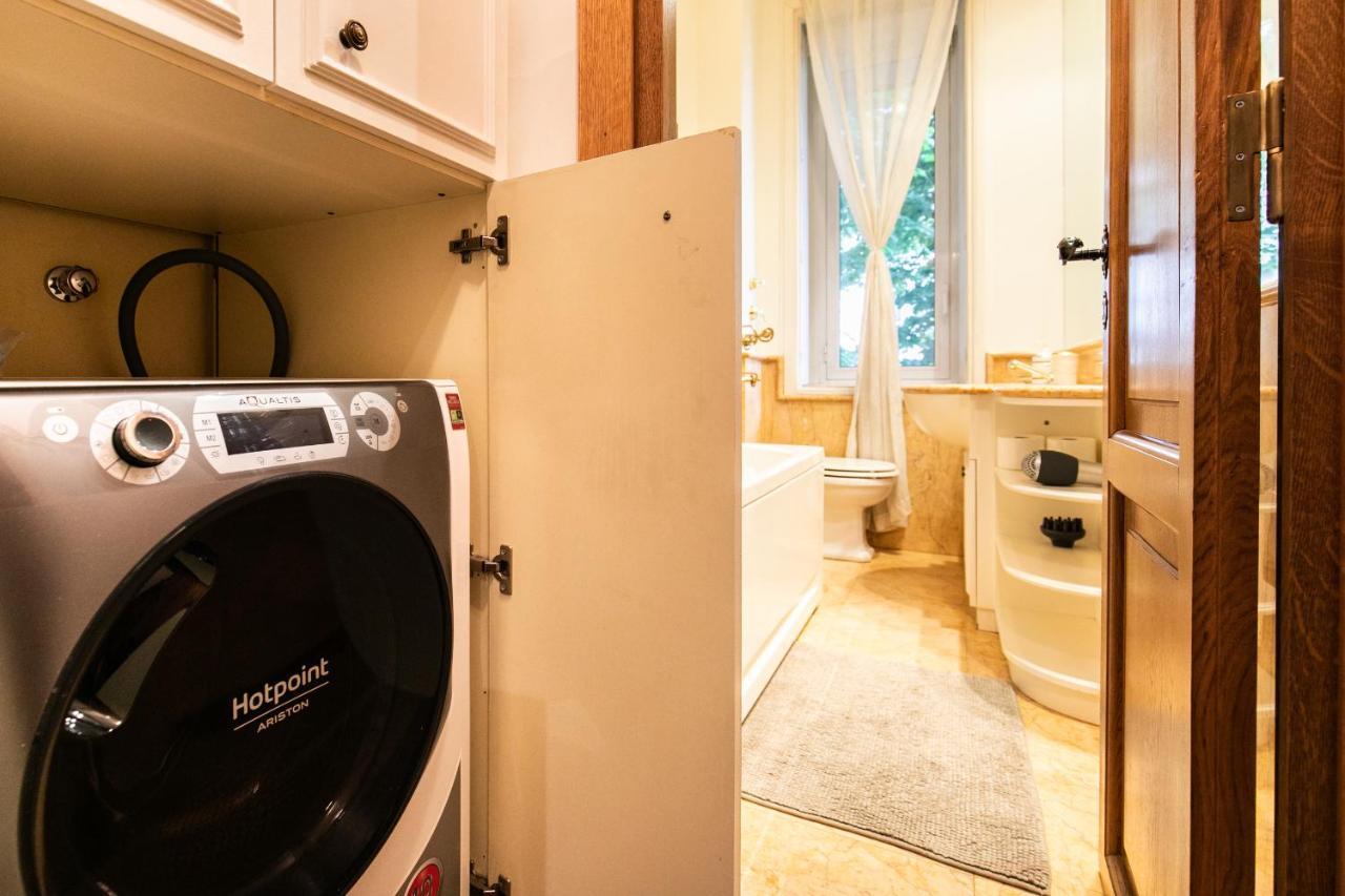 Klimt - Jacuzzi 5 Star - Luxury Design Apartment Milano Eksteriør billede
