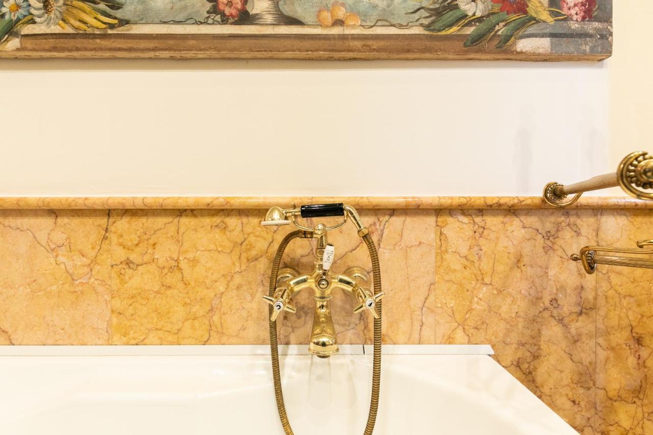 Klimt - Jacuzzi 5 Star - Luxury Design Apartment Milano Eksteriør billede