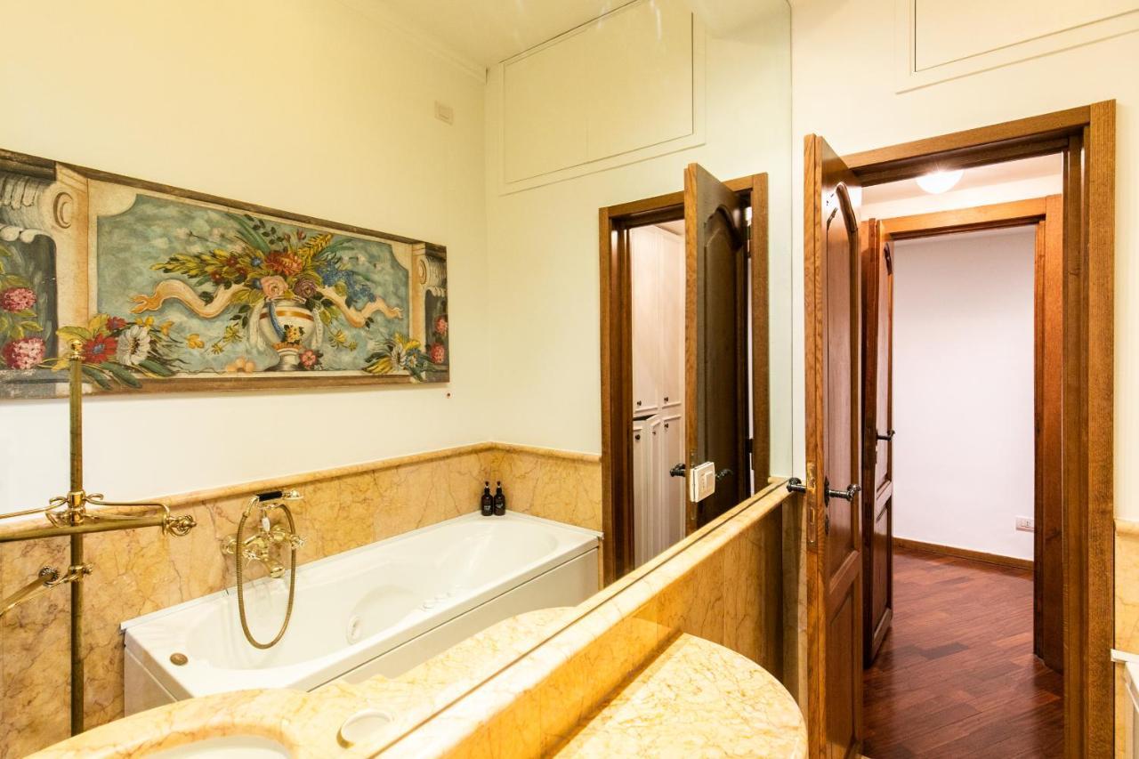 Klimt - Jacuzzi 5 Star - Luxury Design Apartment Milano Eksteriør billede