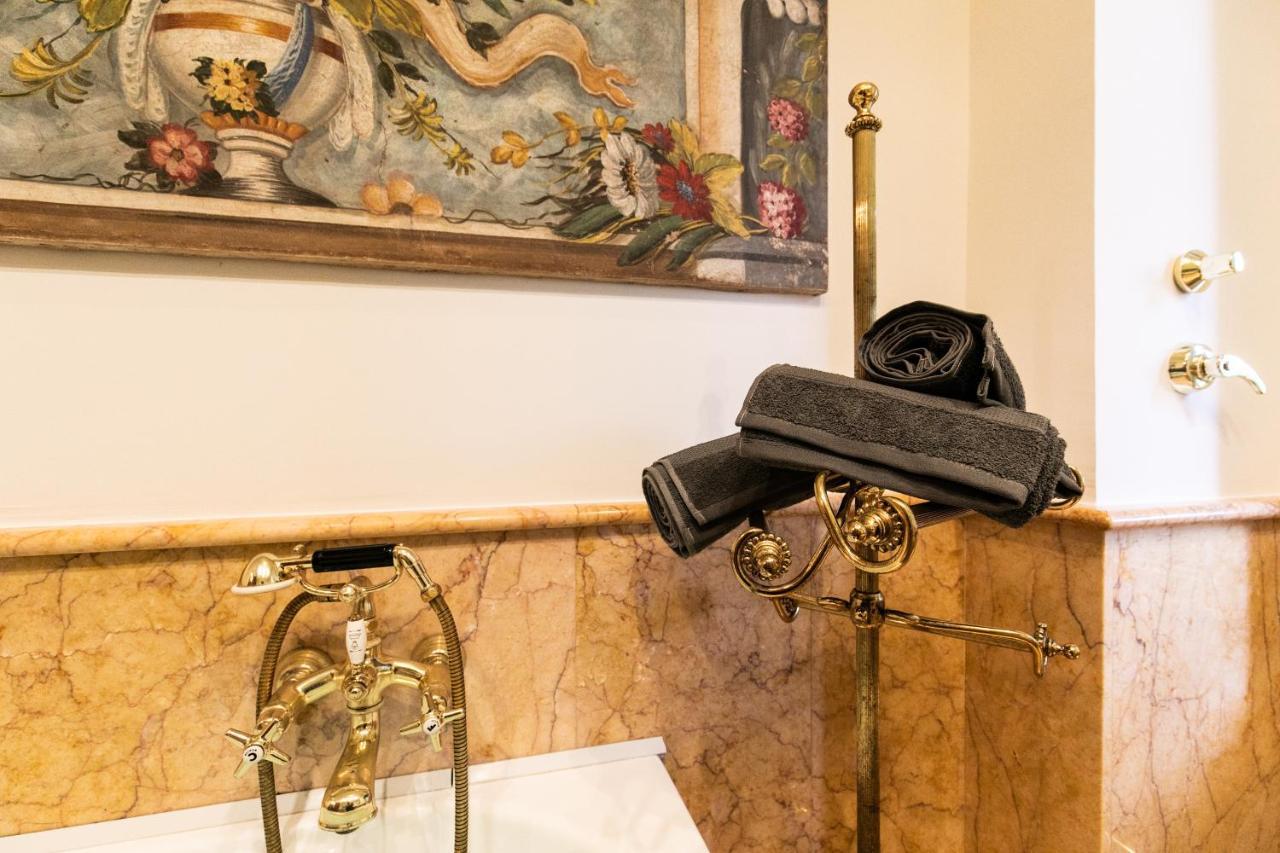Klimt - Jacuzzi 5 Star - Luxury Design Apartment Milano Eksteriør billede